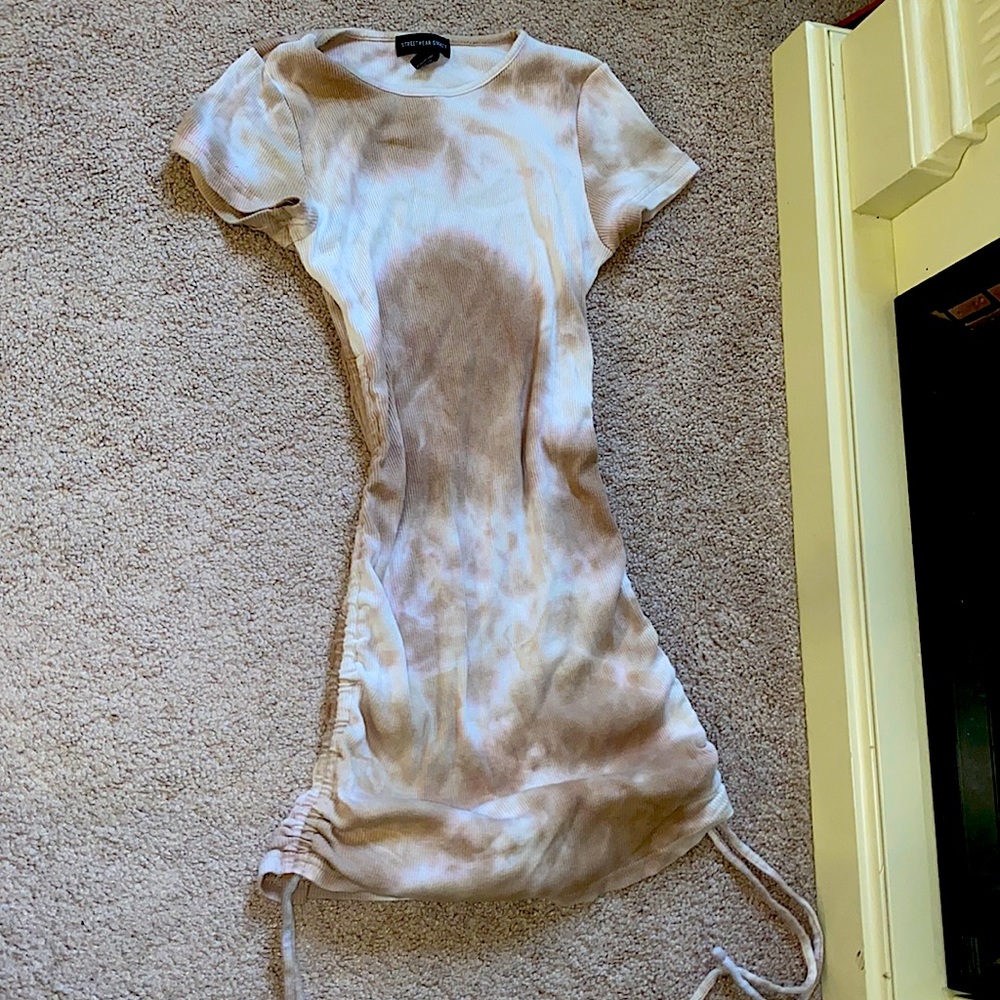 brown/white bodycon dress